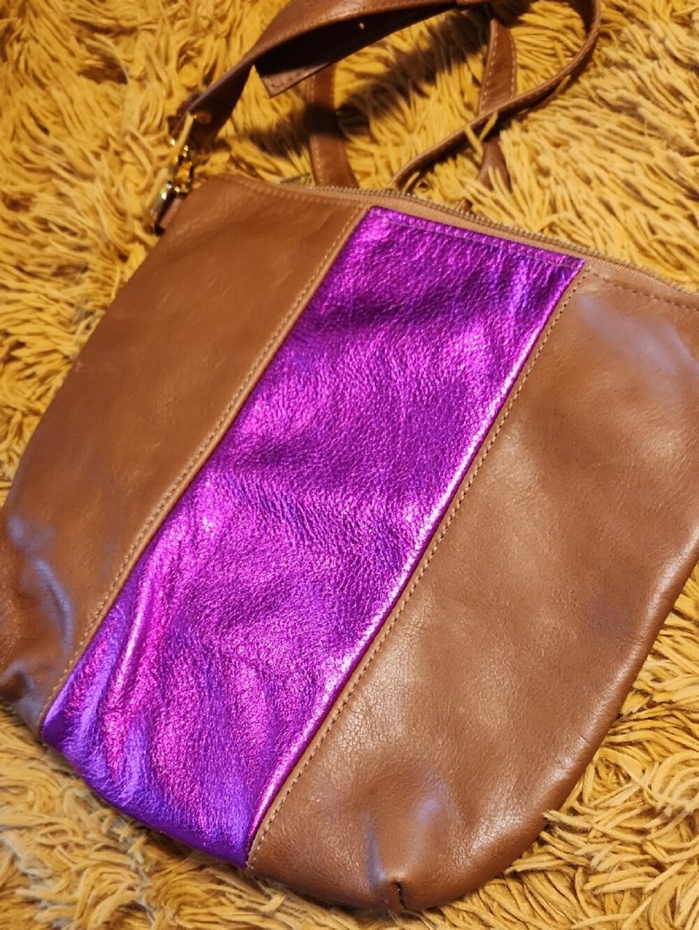 Women's Brown Leather Crossbody Bag with Metallic Pink Accent - Picture 4 of 9